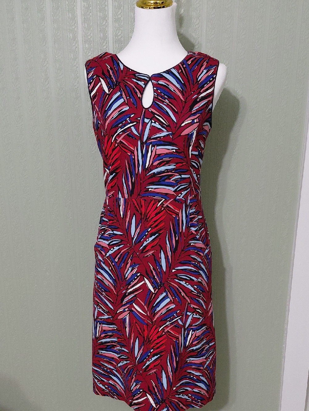 LANDS END Red and blue Colorful -Print Keyhole Sheath Dress Size 6